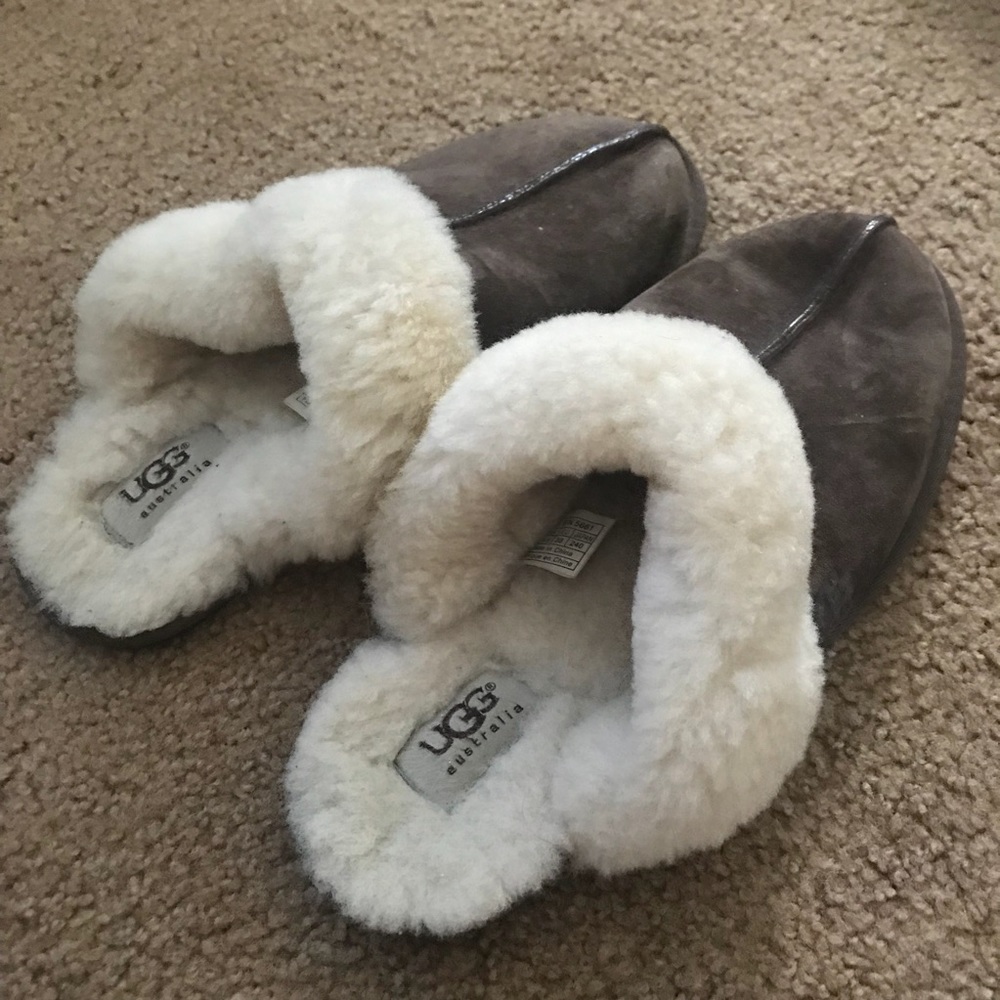 Size 7 UGG Australia slippers